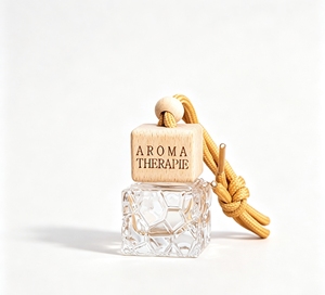 Diffuseur d'arômes pour voiture en verre transparent avec bouchon en bois et cordelette de suspension - Product Image 2