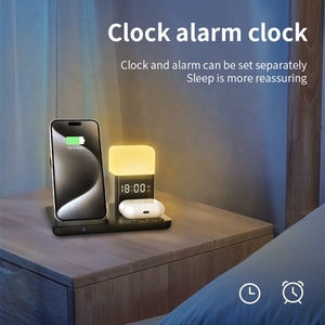 Cargador Inalámbrico 6 <span class=keywords><strong>en</strong></span> 1 Z18 de Alta Calidad con Carga Rápida, Lámpara, Reloj y <span class=keywords><strong>Despertador</strong></span>, Disponible para la Venta - Product Image 2