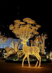 زينة عرض الأعياد الخارجية بتصميم غزال الرنة الفخم الأبيض المضيء، كبير الحجم، بذيول أنيقة، لمنزل العطلات، لوازم بيع ساخن - Product Image 3