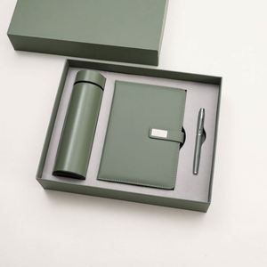 Set de Regalo de Lujo para Negocios al por Mayor: Cuaderno A5 de Cuero Personalizable y Bolígrafo con Taza Térmica y USB - Product Image 4