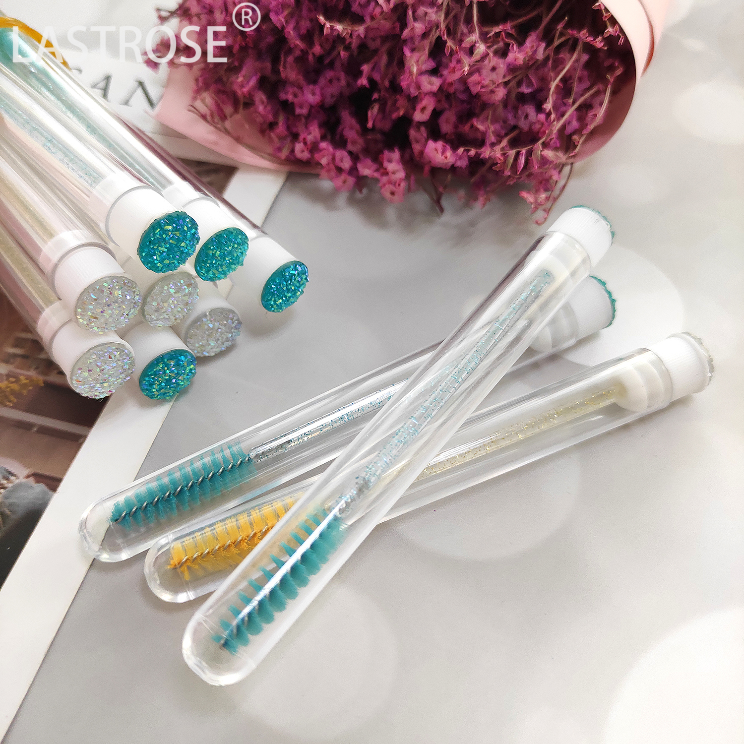 แปรงพร้อมหลอด