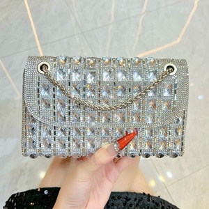 Sacs à main de soirée scintillants en strass 2026 pour femmes – Sacs à bandoulière tendance avec chaîne, élégants et ornés de diamants pour cocktails - Product Image 1