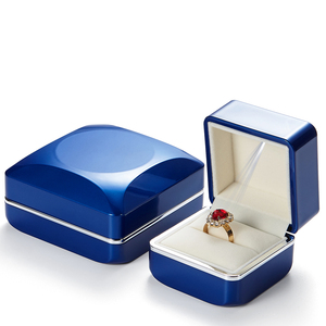 EVERWIN Octagonal Spray <strong>Painted</strong> LED Light <strong>Box</strong> with Printed logo Brown <strong>Jewelry</strong> Diamond Ring Pendant Gold Border <strong>Jewelry</strong> <strong>Box</strong> - Product Image 2