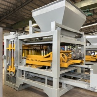 Machine de formage de briques entièrement automatique 4-15 pour la production de blocs de béton au Sénégal