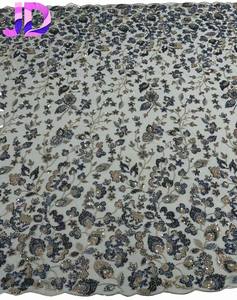 Venta caliente tela de encaje de guipur para mujer patrón de rayas de lujo con lentejuelas estilo tradicional romántico ecológico - Product Image 2