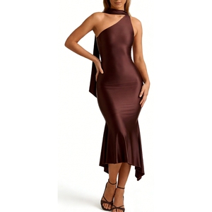 เดรสยาวปานกลางแบบไหล่เดียวสำหรับผู้หญิง - ชุดเดรสทรงปลายหางปลาประดับผ้าพันคอ เสื้อผ้าผู้หญิง ชุดเดรสผู้หญิง แฟชั่น - Product Image 4