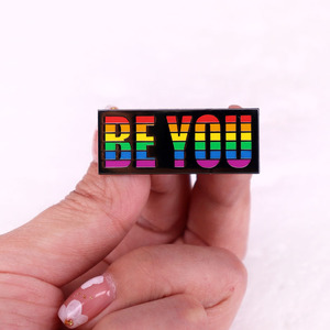 Be You LGBT arc-en-ciel couleurs émail broche coloré rayé épinglette courte phrase sac à dos Badge vêtements accessoires - Product Image 3