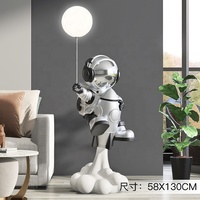 Vente en gros de statue d'astronaute fusée 3D Figurine Spaceman en résine artisanale pour la décoration intérieure avec des motifs d'animaux et d'anime