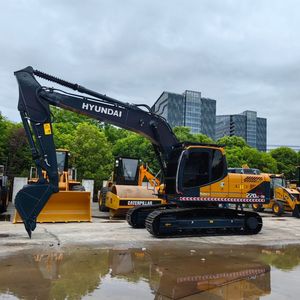 Excavatrice Hyundai 220-9S d'occasion en excellent état, machine de terrassement à vendre en bon état de marche - Product Image 5