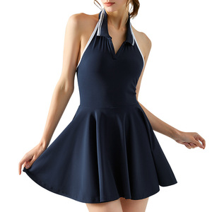 Robe de tennis polo à bretelles contrastées 78% Nylon 22% Spandex avec coussinets intégrés, coupe ajustée anti-exposition, évasée, pour femme, yoga et sport - Product Image 3