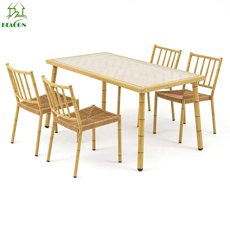 Açık bambu rattan alüminyum dört balkon sandalyeler ve açık için bir masa mobilya