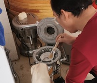 Machine à broyer la farine de piment et gingembre en acier inoxydable Machine à broyer la poudre super fine pour broyeur à marteaux Pulverizer Core Motor