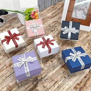 Boîte à bijoux carrée en papier avec ruban de luxe, boîte d'emballage pour bijoux en cristal multicolores pour la vente au détail, emballage pour petits ornements - Product Image 3