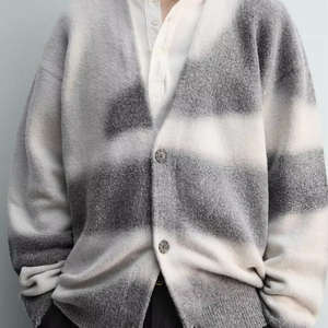 Cárdigan de punto cepillado con rayas degradadas para hombre, suéter vintage oversize con cuello en V, cárdigan informal cálido tipo mohair para otoño e invierno - Product Image 1