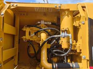 Excavatrice CAT 320B 20 tonnes, 90% neuve, d'origine japonaise, avec certifications EPA et CE, pour travaux agricoles, à prix abordable, pour le terrassement. - Product Image 2