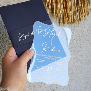 Elegante Tarjeta de Invitación de Boda con Lámina Dorada Negra, Acabado Mate Personalizado, Carpeta Rectangular - Product Image 2