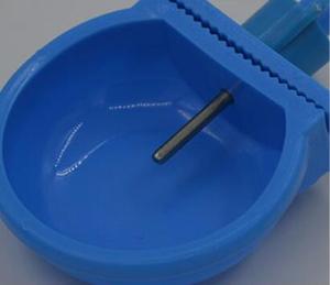 Cuenco bebedero automático, accesorio de jaula de conejo azul, larga duración de servicio, de plástico, nuevo, de fábrica - Product Image 2