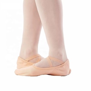 <span class=keywords><strong>Scarpe</strong></span> da Danza Classica per Bambine con Logo Personalizzato, Morbide e Professionali, in Tela Semi-Elastica con Suola in Camoscio - Product Image 3