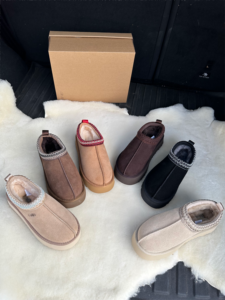 Nuovi Arrivi: Stivali Invernali Classici UG TAZ <span class=keywords><strong>con</strong></span> Suola Spessa, Imbottiti in Cotone, Caldi e alla Moda per l'Inverno - Product Image 1