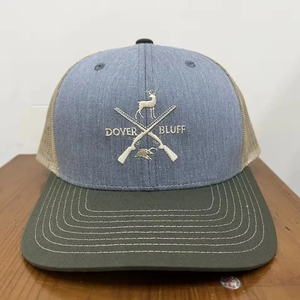 Sombrero de camionero de malla de 6 paneles para deportes al aire libre Golf, gorras con logotipo impreso bordado personalizado en blanco con ala curva para hombre y mujer - Product Image 1