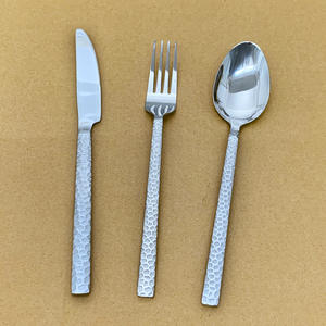 Presa di fabbrica in acciaio inox martello modello coltello forchetta e cucchiaio con manico quadrato per matrimonio e Parites - Product Image 3