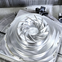 Centre d'usinage vertical CNC 5 axes de haute précision VMC BT40 pour le traitement des métaux avec système SYNTEC