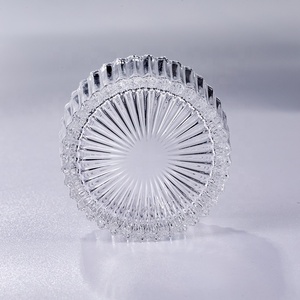 <span class=keywords><strong>Prix</strong></span> de gros des ventes directes d'usine du pot de bonbons en verre cristal transparent rétro exquis et des tasses avec couvercle - Product Image 4