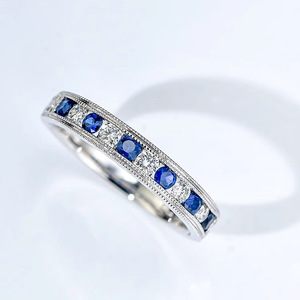 Anello Geometrico con Zirconi Blu e Bianchi per Donne, Gioiello da Dito Classico ed Elegante - Product Image 1