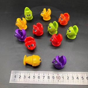 Figuras de Animales de Plástico al por Mayor, Mini Juguetes para Máquinas Expendedoras, Cápsulas de 50 mm, Regalos Sorpresa Estilo Huevo para Niños - Product Image 1