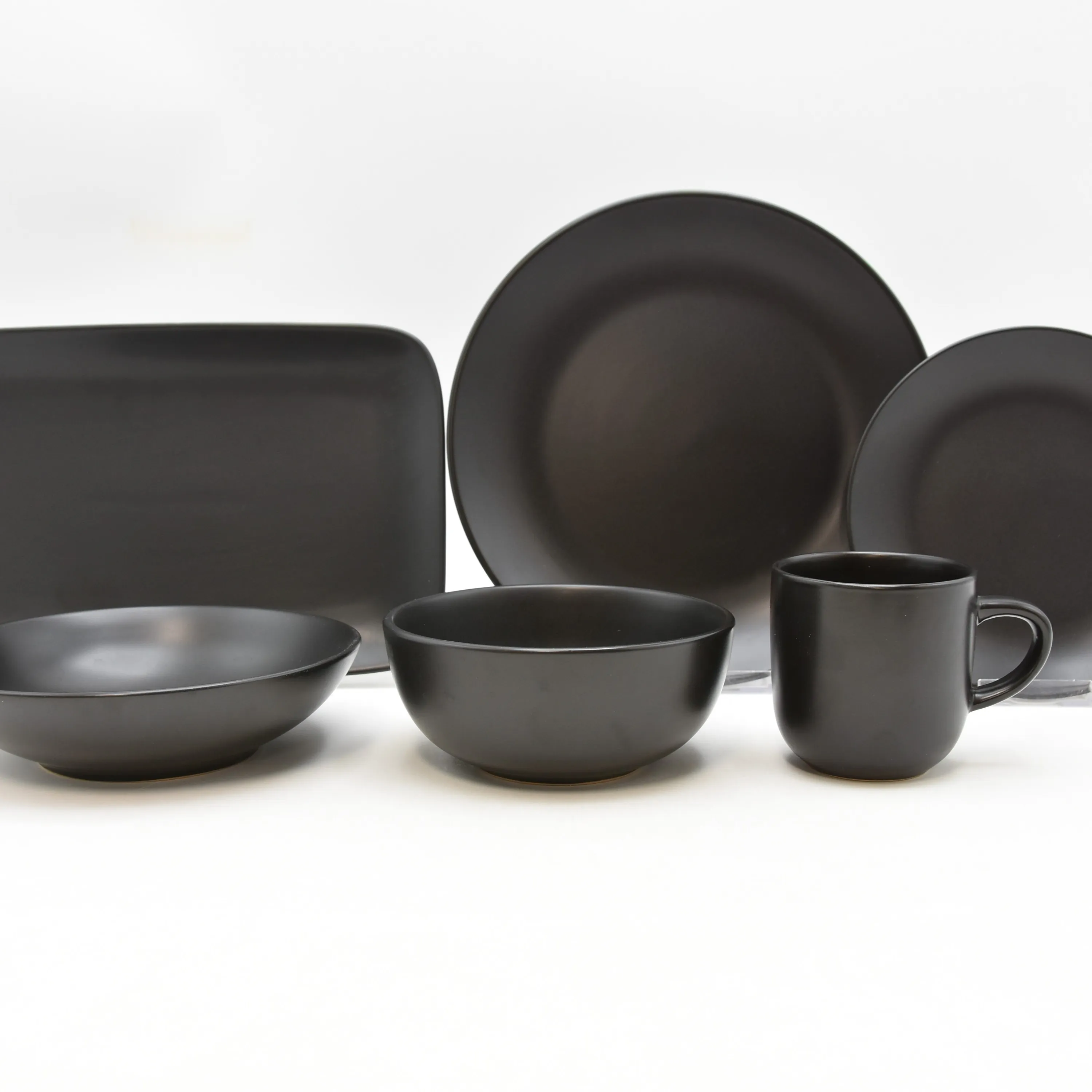 Europe du Nord Ensemble de six pièces supérieur noir Ensemble de vaisselle en céramique noir mat