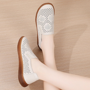 Women's <b>Shoes</b> New Summer Hollow-Out Design <b>Soft</b>-Soled Cow Tendon <b>Shoes</b> That Are Comfortable Versatile for Mothers - Product Image 3