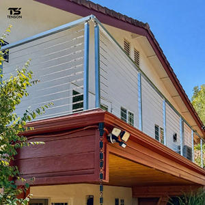 Rampe de <span class=keywords><strong>terrasse</strong></span> en bois avec balustrades en câble d'<span class=keywords><strong>acier</strong></span> inoxydable, rampes élégantes et luxueuses <span class=keywords><strong>pour</strong></span> <span class=keywords><strong>terrasse</strong></span> extérieure résidentielle - Product Image 3