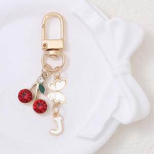 Alphabet anglais Charm pour casque Cherry Cute Bag Car Keychain Decoration Accessory. - Product Image 6