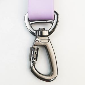 बड़ा 25MM वाटरप्रूफ पर्पल पीवीसी डॉग कॉलर और मैचिंग लीश सेट सॉलिड वेस्टर्न स्टाइल वैयक्तिकृत प्लास्टिक पालतू प्रशिक्षण गियर - Product Image 5