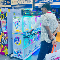 Vente Flash : Machine à griffes en métal pleine grandeur personnalisée, à monnayeur, avec garantie d'un an pour utilisation en salle d'arcade
