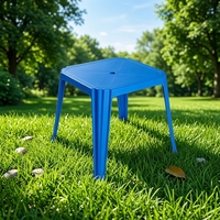 Ensemble table et chaises d'extérieur 2 pièces en plastique, moderne, minimaliste et écologique, pour restaurant, terrasse ou stand de restauration