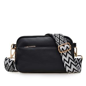 กระเป๋าแฟชั่<span class=keywords><strong>น</strong></span> PU ทรงสี่เหลี่ยมเล็กจากโรงงานโดยตรงสำหรับผู้หญิง กระเป๋าสะพายข้างผู้หญิงสไตล์วิ<span class=keywords><strong>น</strong></span>เทจสีพื้<span class=keywords><strong>น</strong></span> กระเป๋าถือผู้หญิงแบบสั่งทำ - Product Image 5