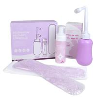 Produits de soins post-partum pour femmes, y compris des flacons de rinçage, des sachets de mousse, des sous-vêtements jetables, des compresses chaudes/froides, maternité