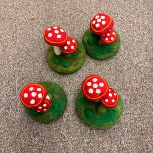 Juguetes para Niños, Adorno de Hongo de Fieltro, Hongos con Bebé para un Pequeño Mundo de Hadas, 24111801, Kit de Fieltro de Lana Colorida - Product Image 4