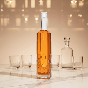 Botella de Vidrio Hexagonal de 500 ml con Diseño de Panal, Base Pesada, Tapa de Rosca, para Envasado de Licores, Vodka, Ginebra, <span class=keywords><strong>Ron</strong></span> y Bebidas Espirituosas - Product Image 1