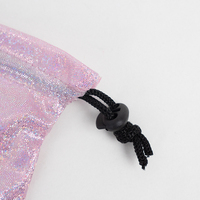 Nouveau style, vente en gros d'usine, sac à cordon holographique scintillant, taille personnalisée, logo, pochette cadeau métallique laser arc-en-ciel brillante
