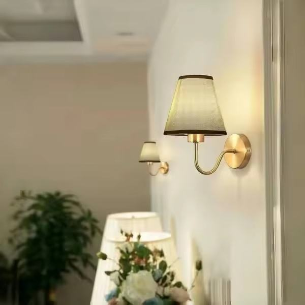 Wholesale Modern Design Wireless Rechargeable LED Wall Sconces Battery-Operated Lamp with Dimmable Light Bulb and Remote Control