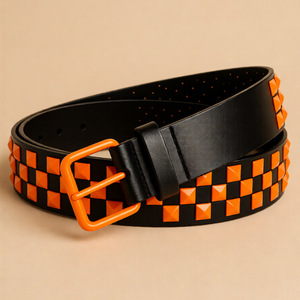 <span class=keywords><strong>Ceinture</strong></span> <span class=keywords><strong>en</strong></span> <span class=keywords><strong>cuir</strong></span> PU noir faite à la main à trois rangées Punk Rock Star avec boucle <span class=keywords><strong>en</strong></span> alliage cloutée <span class=keywords><strong>en</strong></span> pyramide nickelée <span class=keywords><strong>Ceinture</strong></span> <span class=keywords><strong>en</strong></span> <span class=keywords><strong>cuir</strong></span> décontractée Hip-Hop pour femmes - Product Image 2