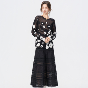 Maglione da <span class=keywords><strong>Donna</strong></span> all'Uncinetto con Collo Tondo in Misto <span class=keywords><strong>Cotone</strong></span> e Motivo Floreale - Product Image 1