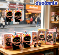 Porte-clés en peluche chat noir mignon de haute qualité avec sweat à capuche rose pour enfants, jouet en peluche doux, personnage de dessin animé, poupée en peluche