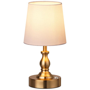 Lámpara de mesa de bronce estilo europeo E27 LED con USB para dormitorio, sala de estar, decoración de escritorio - Product Image 2