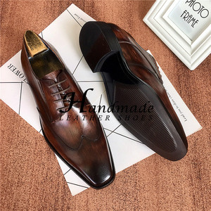Chaussures Oxford montantes pointues en cuir véritable italien pour hommes, faites à la main, brodées et sculptées, avec trois connecteurs - Product Image 2
