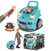 Voiture télécommandée inspirée du monde des sciences, techniques, et ingénieries (STEM) pour les jeunes apprenants, avec simulation dynamique des phares et réponses sonores adaptées à l'âge.