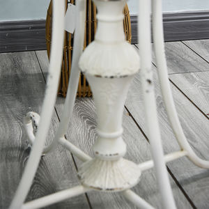 Table Basse de Jardin Extérieure Vintage en Fer Forgé Vieilli Blanc Délavé – Meuble Durable et Facile à Installer pour la Maison - Product Image 5