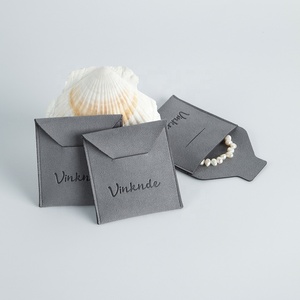 Bolsa de Joyería de Microfibra de Lujo de Alta Calidad 2024, Bolsa Gruesa Gris con Solapa y Colgante, Nueva Embalaje de Regalo - Product Image 4